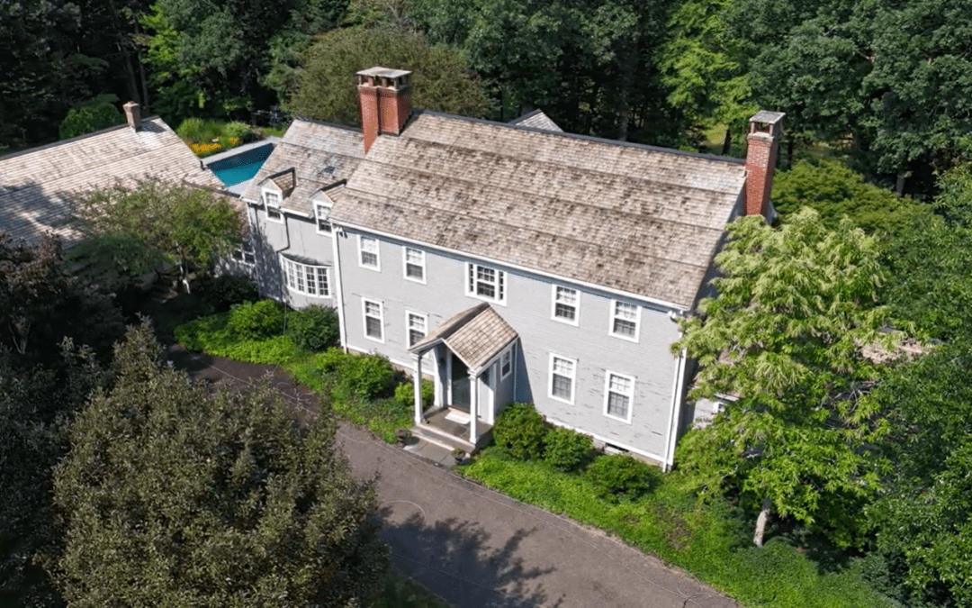 The Chemistry Behind Soft Washing: How Pura Softwash Gets It Done Safely